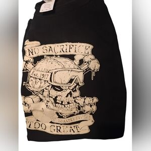 Graphic Men's Shirt Size Large